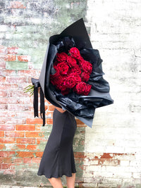 Thumbnail for Long stemmed red roses - Valentine's Day - Rose bouquet - Haven Botanical